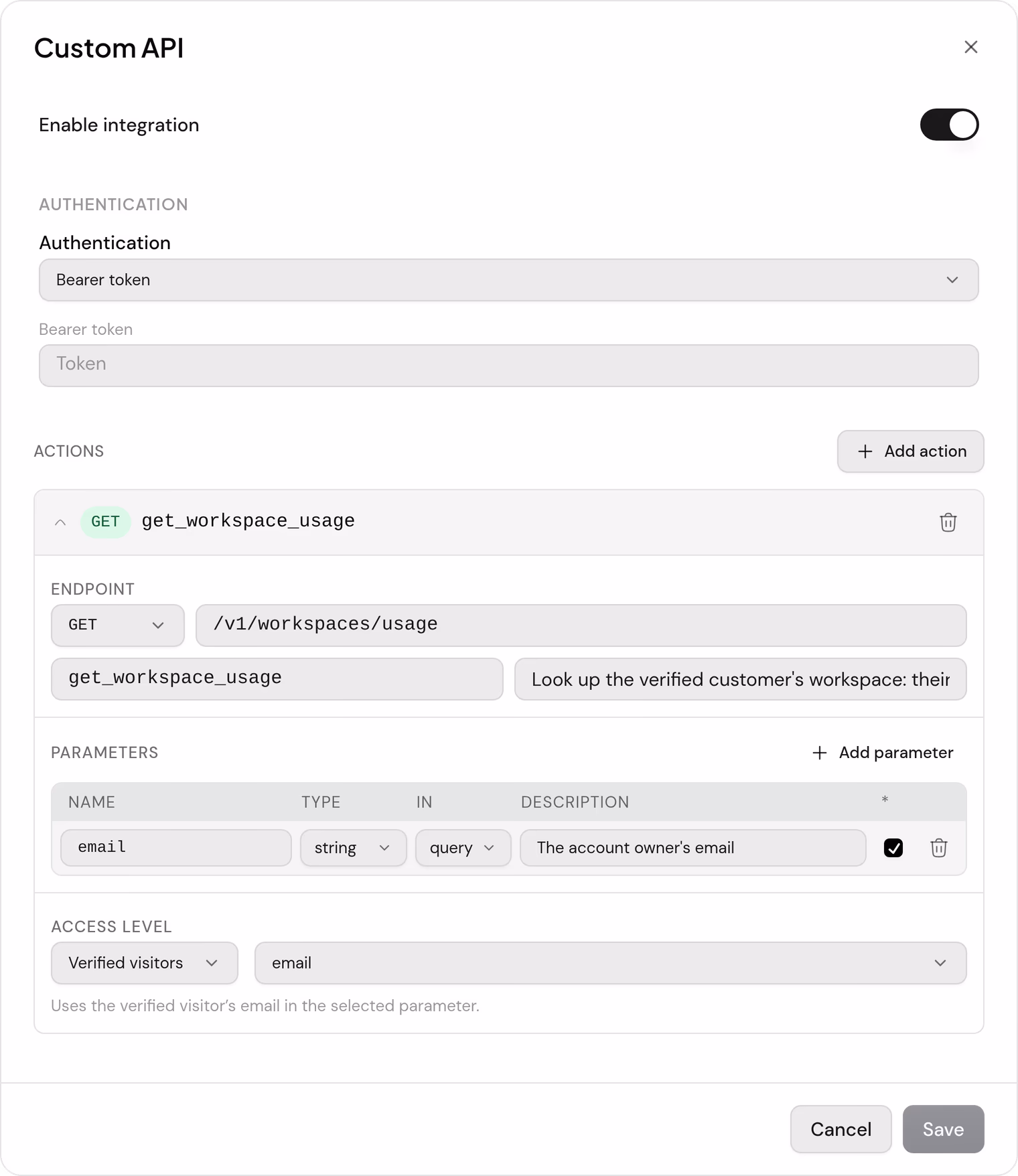 Los ajustes de Custom API de Keelwatch: autenticación con token bearer y la acción get_workspace_usage abierta, una solicitud GET a /v1/workspaces/usage para visitantes verificados con un parámetro email.
